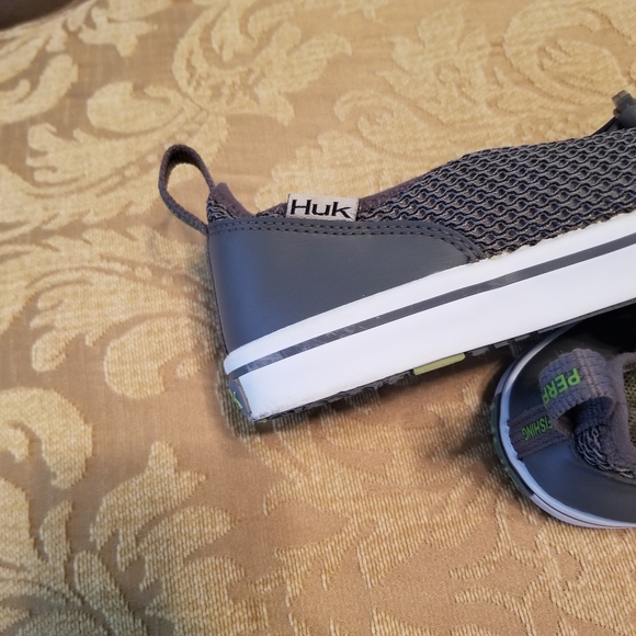 Hux Performance Fishing Size 8 Gray/Green Slip Ons - Picture 3 of 5